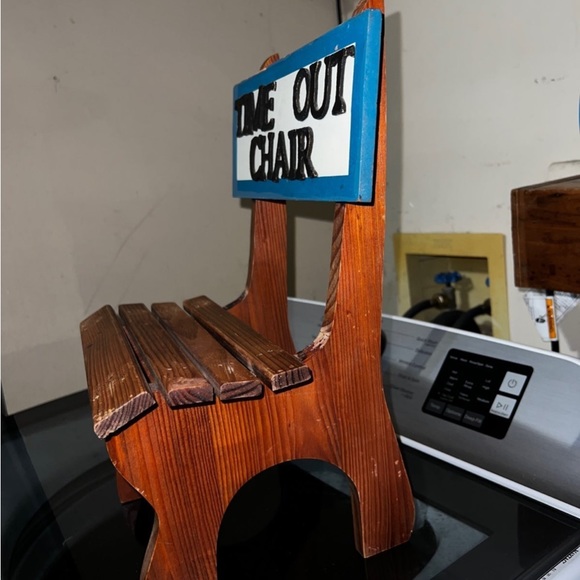 Vintage Wooden Time Out Todder/Kids Chair - Picture 2 of 10